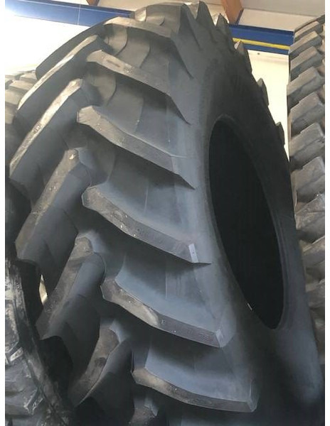 Trelleborg 650/85 R38 TM900 Hp - Гуми и джанти за Селскостопанска техника: снимка 3 Trelleborg 650/85 R38 TM900 Hp - Гуми и джанти за Селскостопанска техника: снимка 3