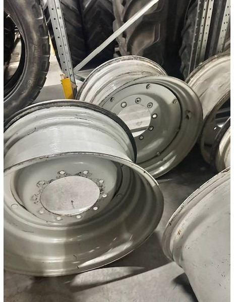 Valtra 15x30 velgen, rims - Гуми и джанти за Селскостопанска техника: снимка 2 Valtra 15x30 velgen, rims - Гуми и джанти за Селскостопанска техника: снимка 2