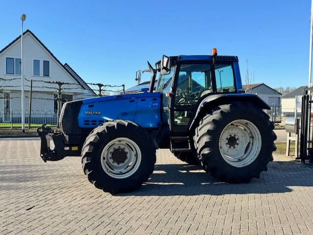 Valtra 8550 Hitech! - Трактор: снимка 3 Valtra 8550 Hitech! - Трактор: снимка 3