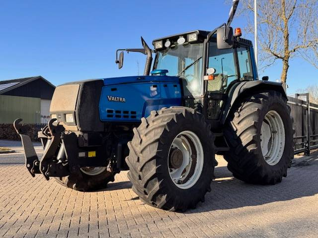 Valtra 8550 Hitech! - Трактор: снимка 1 Valtra 8550 Hitech! - Трактор: снимка 1