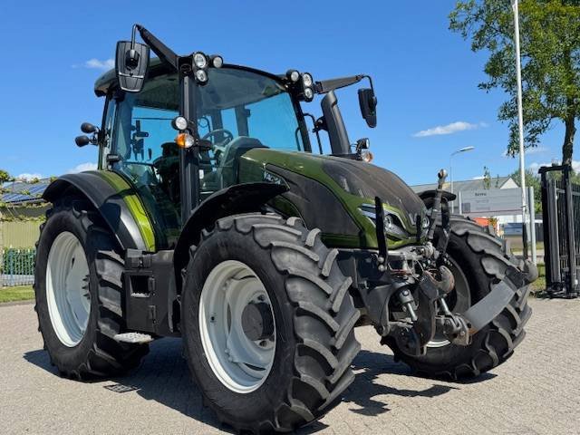 Valtra G125 Ecopower Active, 2022, 1815 uur! - Трактор: снимка 2 Valtra G125 Ecopower Active, 2022, 1815 uur! - Трактор: снимка 2