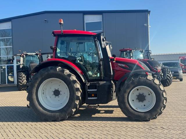 Valtra N134 Hitech - Трактор: снимка 5 Valtra N134 Hitech - Трактор: снимка 5