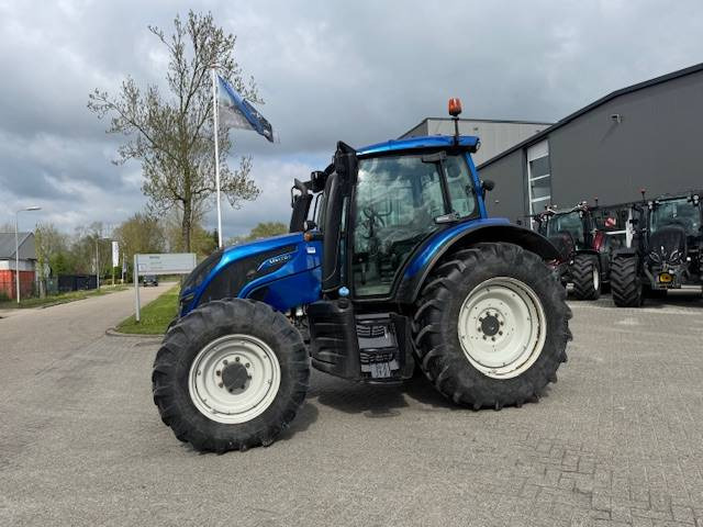Valtra N134 Versu Smart Touch, GPS - Трактор: снимка 2 Valtra N134 Versu Smart Touch, GPS - Трактор: снимка 2