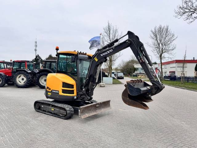 Volvo ECR35D, minikraan, 3.5 ton - Мини багер: снимка 2 Volvo ECR35D, minikraan, 3.5 ton - Мини багер: снимка 2