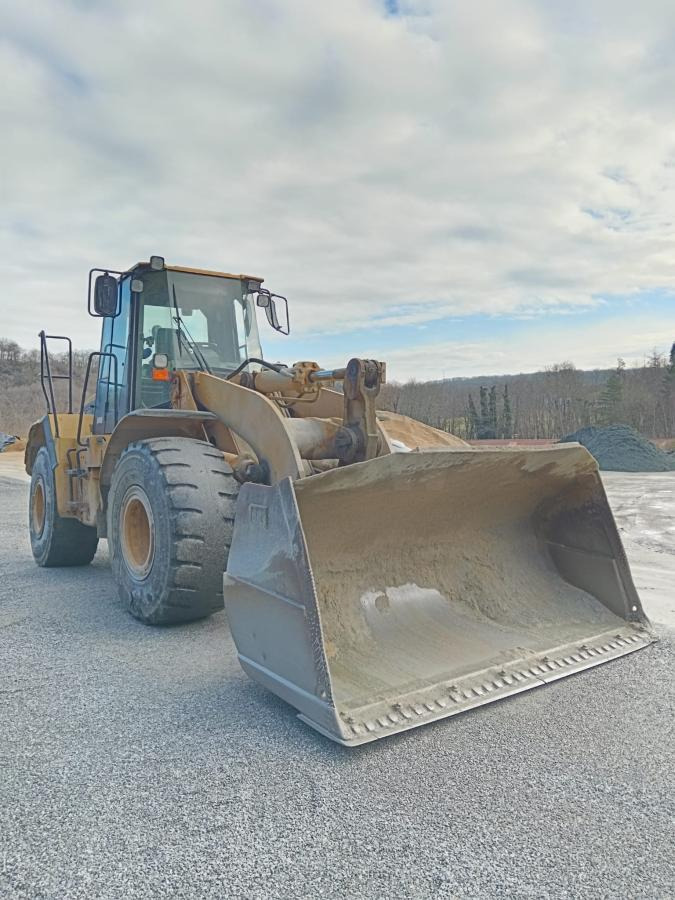Caterpillar 962G 1 - Колесен товарач: снимка 2 Caterpillar 962G 1 - Колесен товарач: снимка 2