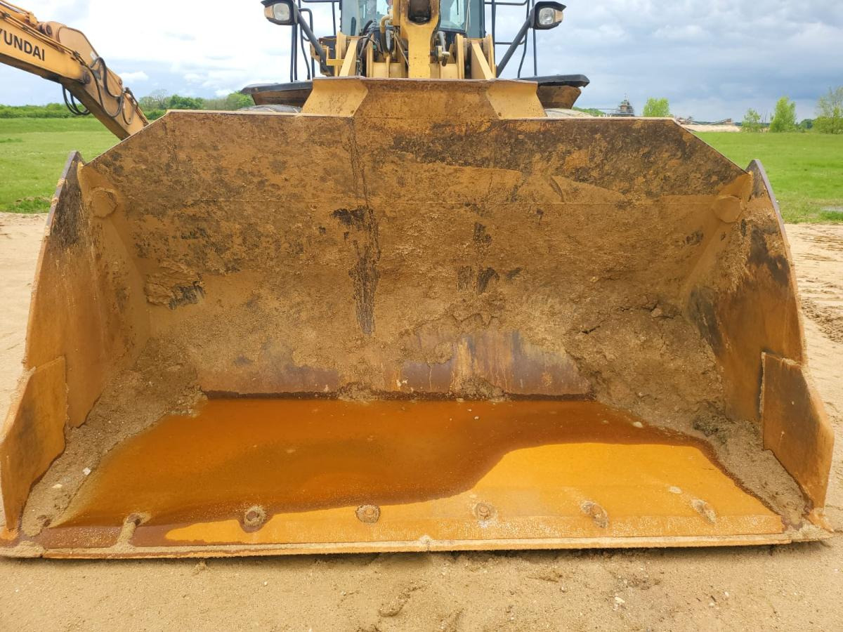 Колесен товарач Caterpillar 972K: снимка 11
