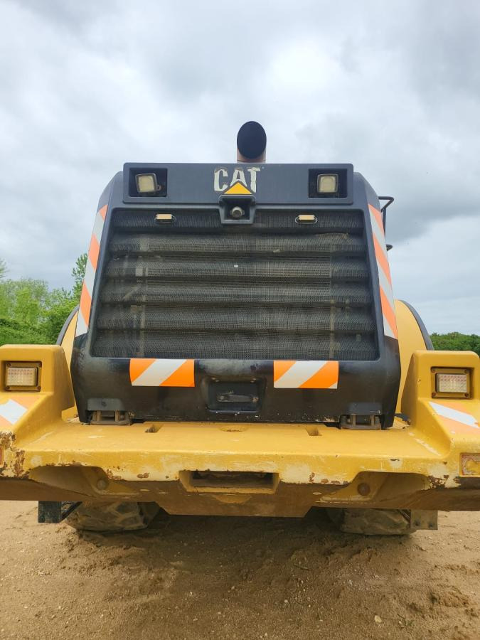 Колесен товарач Caterpillar 972K: снимка 6