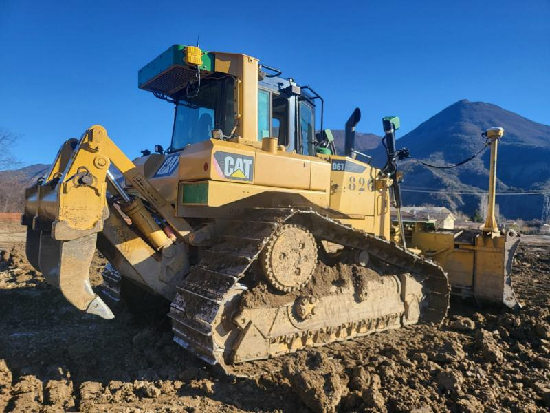 Caterpillar D6T - Булдозер: снимка 1 Caterpillar D6T - Булдозер: снимка 1