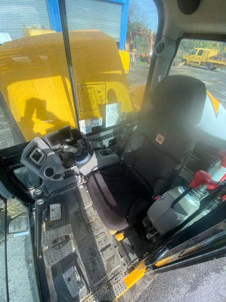 Мини багер Jcb 85Z-1: снимка 7