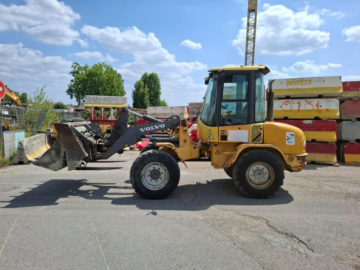 Volvo L 30 B - Колесен товарач: снимка 3 Volvo L 30 B - Колесен товарач: снимка 3