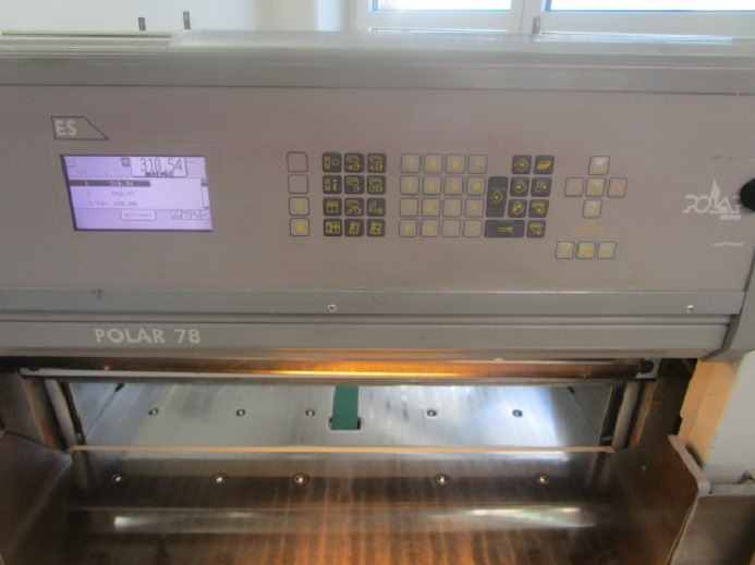 POLAR 78 ES - Машина за рязане на хартия: снимка 4 POLAR 78 ES - Машина за рязане на хартия: снимка 4