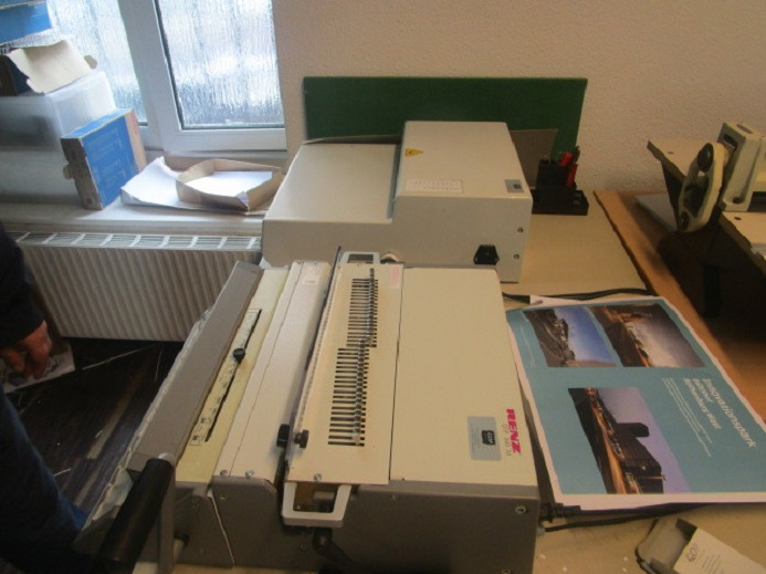 WIRO BINDER HALBAUTOMAT RENZ ECL360 - Печатарско оборудване: снимка 2 WIRO BINDER HALBAUTOMAT RENZ ECL360 - Печатарско оборудване: снимка 2