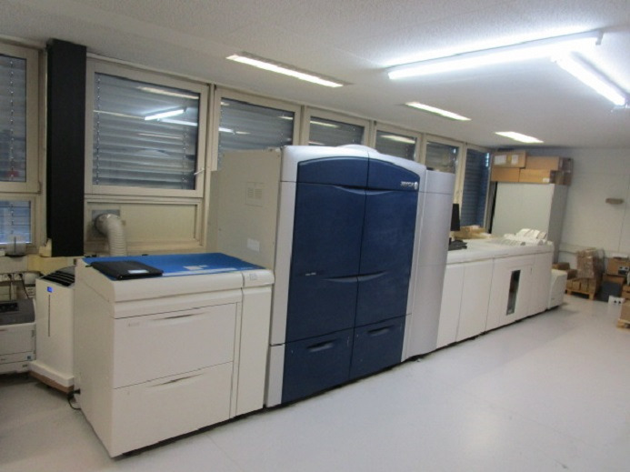XEROX COLORPRESS 1000 / Colour 1000 mit Freeflow Printserver und Clear Toner - Печатарско оборудване: снимка 1 XEROX COLORPRESS 1000 / Colour 1000 mit Freeflow Printserver und Clear Toner - Печатарско оборудване: снимка 1