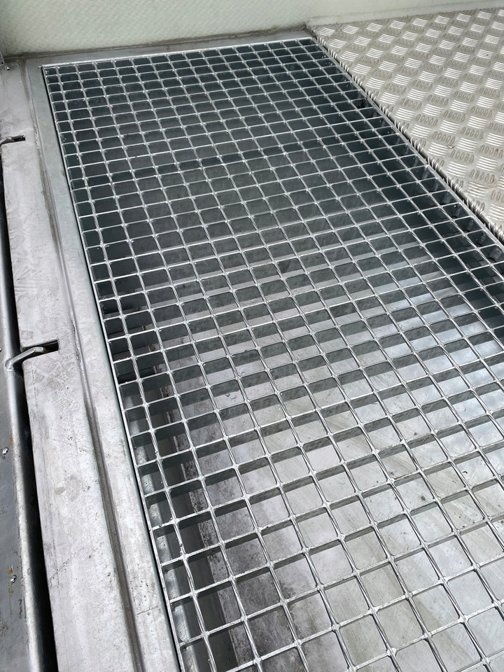 Лизинг на  PRZYCZEPA DO PRZEWOZU ŚWIŃ / BYDŁA, DMC 2700 / TRAILER FOR TRANSPORTING PIGS / CATTLE, DMC 2700 PRZYCZEPA DO PRZEWOZU ŚWIŃ / BYDŁA, DMC 2700 / TRAILER FOR TRANSPORTING PIGS / CATTLE, DMC 2700: снимка 8