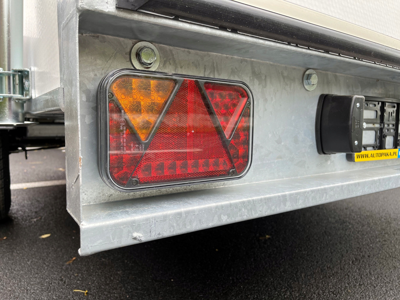 Нови Затворена каросерия ремарке PRZYCZEPA KONTENER CARGO BOX 2,6 x 1,5 ZABUDOWANA / CARGO CONTAINER TRAILER BOX 2.6 x 1.5 ENCLOSED: снимка 12 Нови Затворена каросерия ремарке PRZYCZEPA KONTENER CARGO BOX 2,6 x 1,5 ZABUDOWANA / CARGO CONTAINER TRAILER BOX 2.6 x 1.5 ENCLOSED: снимка 12