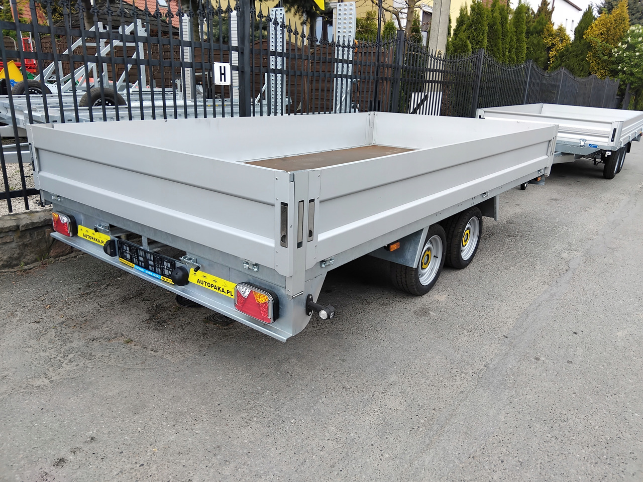 Platforma przyczepa 4x2 WARK dmc 2700 + burty / Platform trailer 4x2 WARK GVW 2700 + sides - Бордово ремарке/ Платформа: снимка 3 Platforma przyczepa 4x2 WARK dmc 2700 + burty / Platform trailer 4x2 WARK GVW 2700 + sides - Бордово ремарке/ Платформа: снимка 3