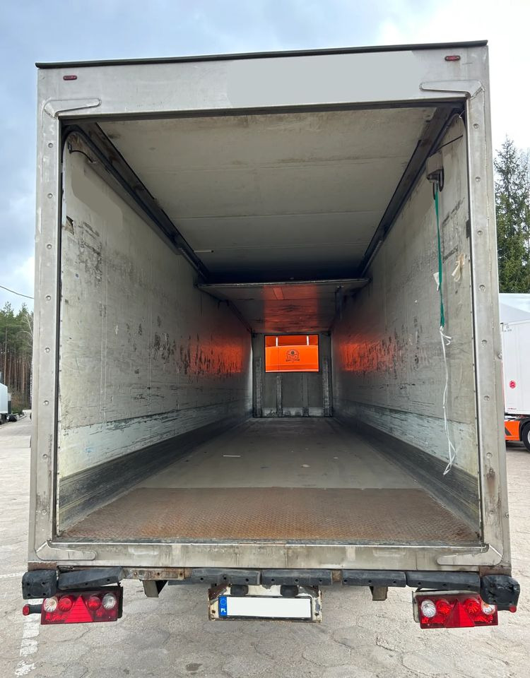 Schmitz Cargobull CHŁODNIA / IZOTERMA / KONTENER / MAGAZYN / 3 SZTUKI !! - Рефрижератор полуремарке: снимка 4 Schmitz Cargobull CHŁODNIA / IZOTERMA / KONTENER / MAGAZYN / 3 SZTUKI !! - Рефрижератор полуремарке: снимка 4