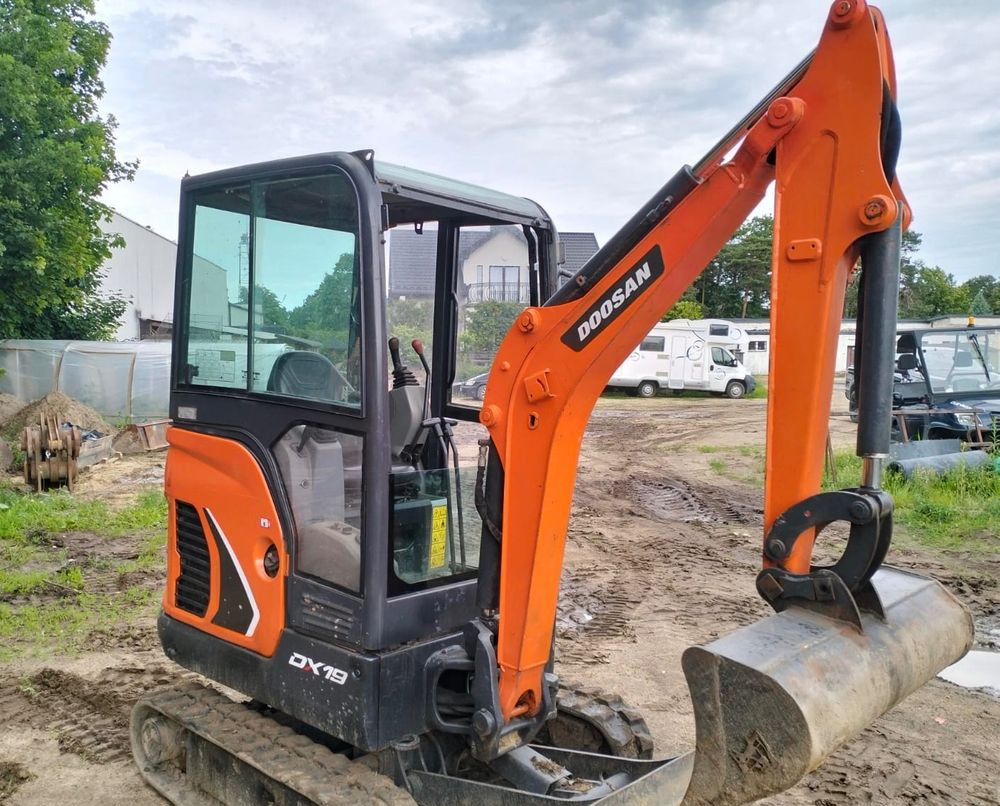 Doosan DX19 - Верижен багер: снимка 1 Doosan DX19 - Верижен багер: снимка 1