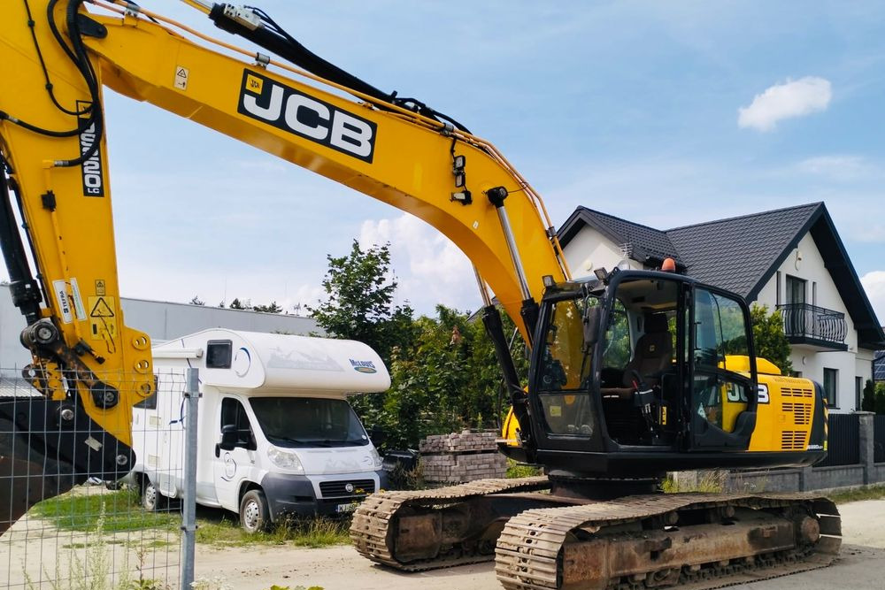 JCB JS 220 LC+ - Верижен багер: снимка 1 JCB JS 220 LC+ - Верижен багер: снимка 1