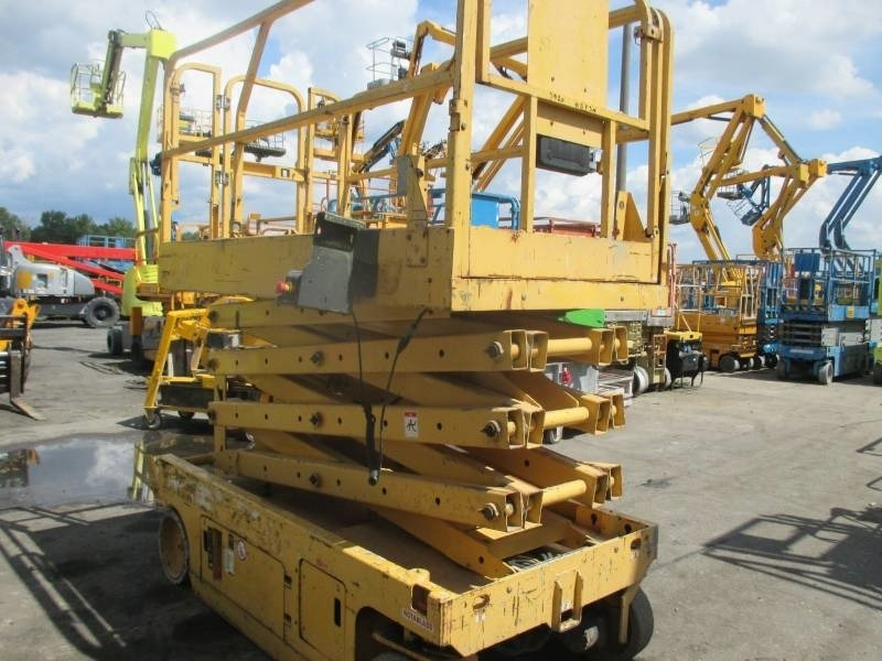 Genie GS 2646 - Ножична работна платформа: снимка 4 Genie GS 2646 - Ножична работна платформа: снимка 4