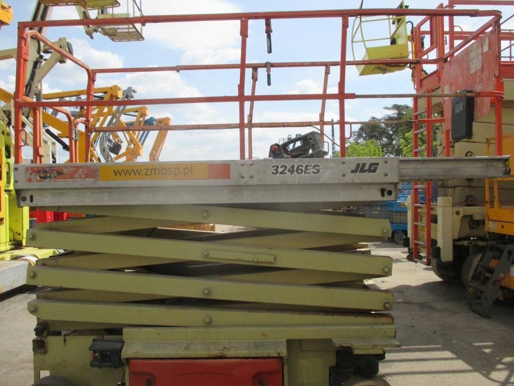 JLG 3246 ES - Ножична работна платформа: снимка 5 JLG 3246 ES - Ножична работна платформа: снимка 5