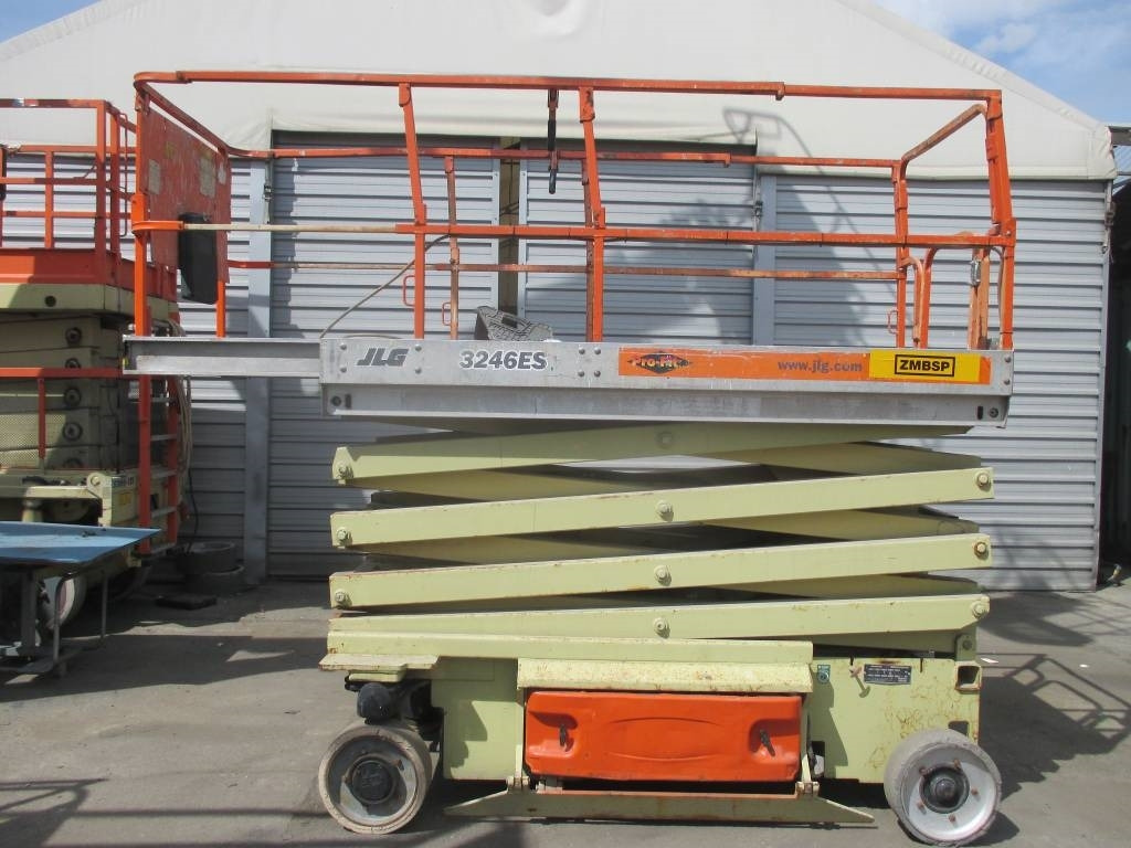 JLG 3246 ES - Ножична работна платформа: снимка 1 JLG 3246 ES - Ножична работна платформа: снимка 1