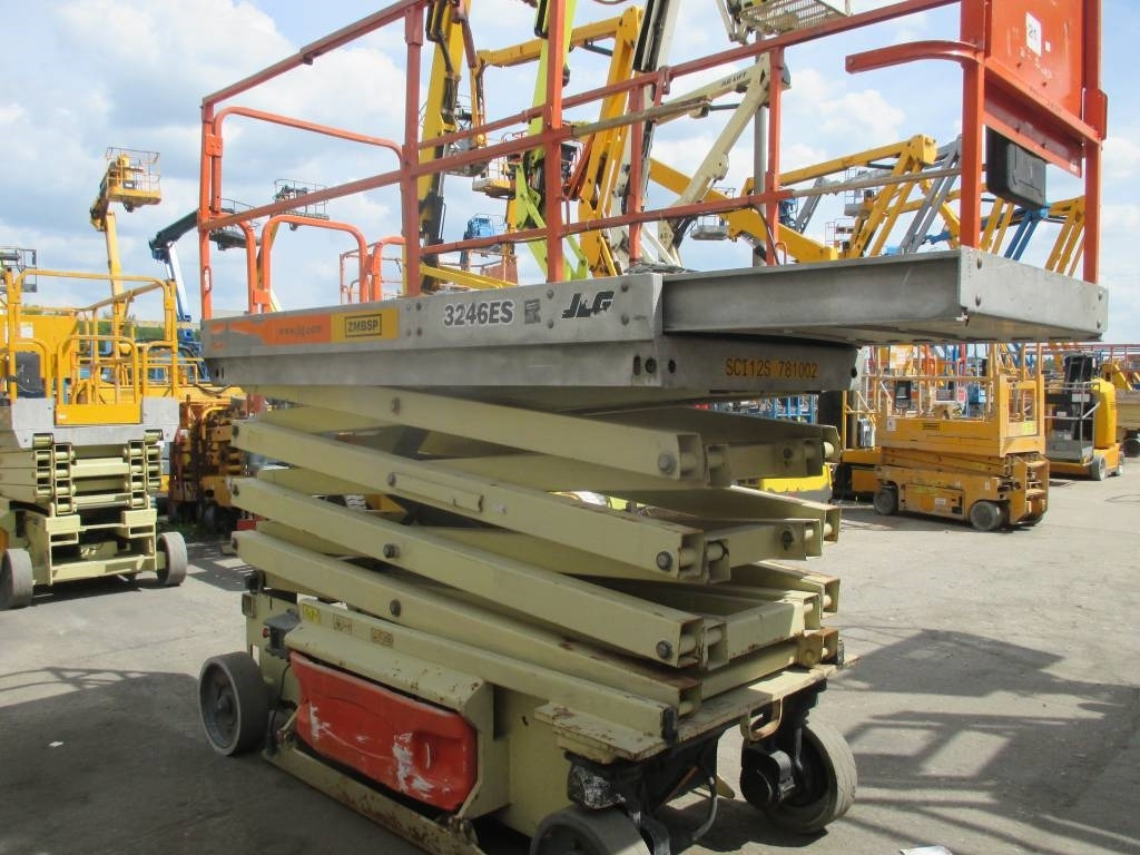 JLG 3246 ES - Ножична работна платформа: снимка 4 JLG 3246 ES - Ножична работна платформа: снимка 4