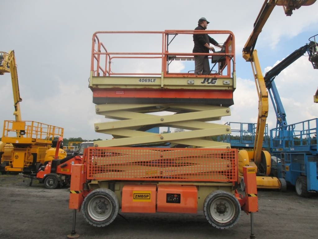 JLG 4069 LE - Ножична работна платформа: снимка 1 JLG 4069 LE - Ножична работна платформа: снимка 1
