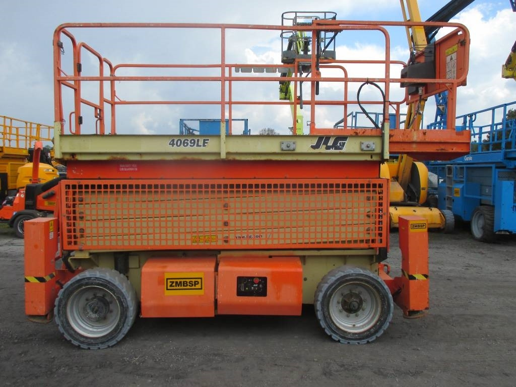 JLG 4069 LE - Ножична работна платформа: снимка 2 JLG 4069 LE - Ножична работна платформа: снимка 2