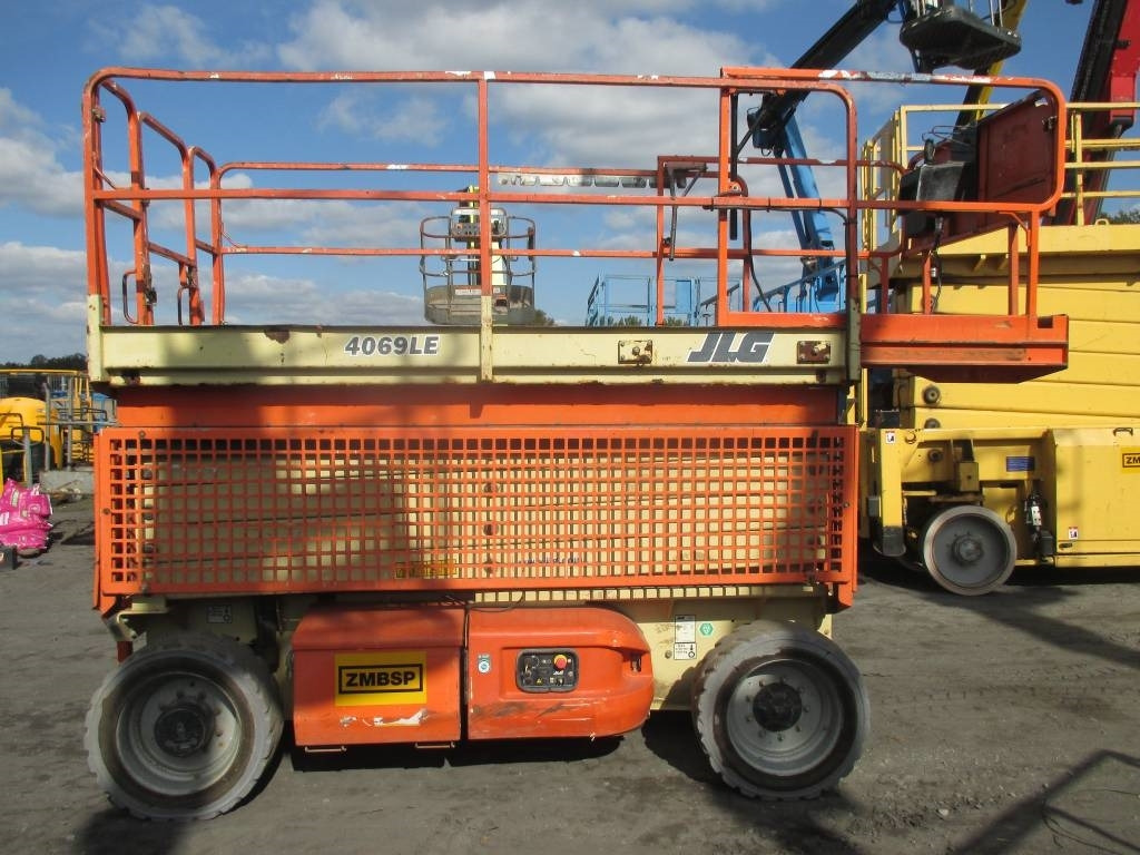 JLG 4069 LE - Ножична работна платформа: снимка 2 JLG 4069 LE - Ножична работна платформа: снимка 2