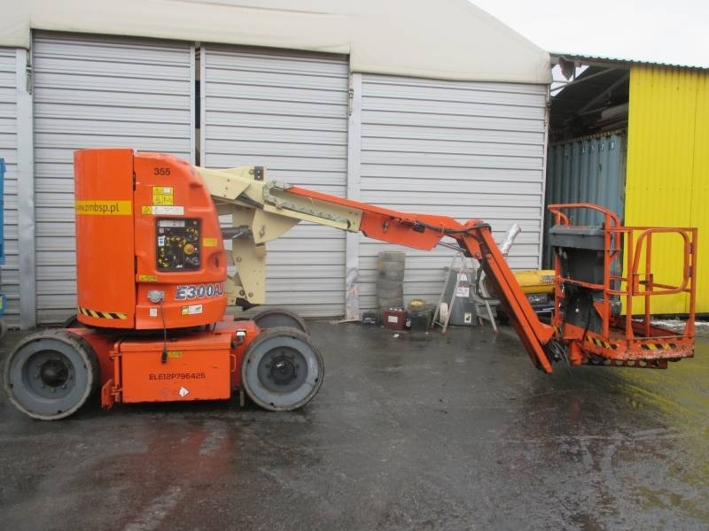 JLG E 300 AJ - Артикулираща платформа: снимка 1 JLG E 300 AJ - Артикулираща платформа: снимка 1