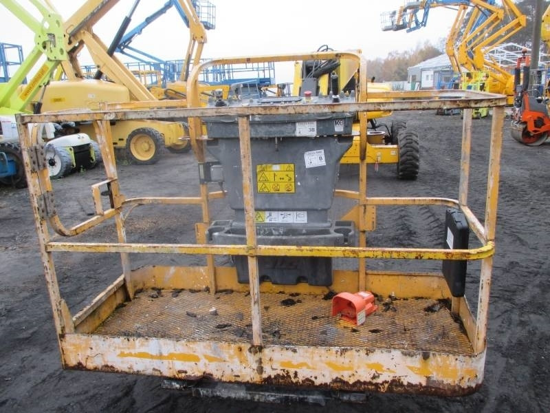 JLG M 600 JP - Телескопична платформа: снимка 4 JLG M 600 JP - Телескопична платформа: снимка 4