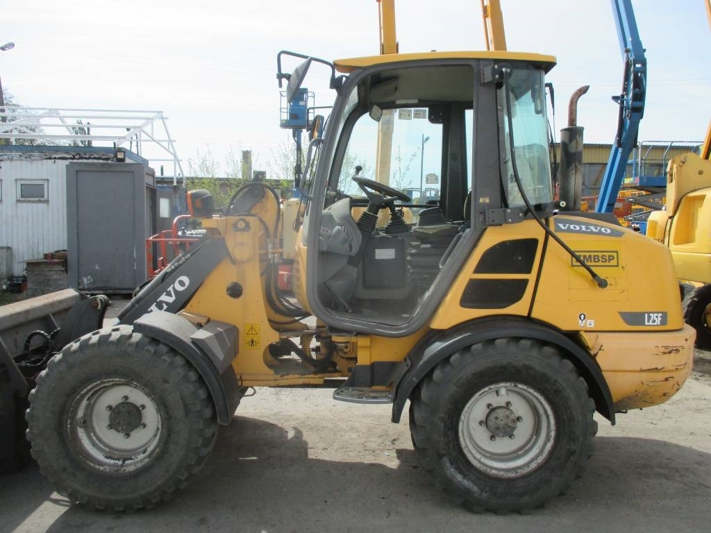Volvo L 25 F - Колесен товарач: снимка 5 Volvo L 25 F - Колесен товарач: снимка 5