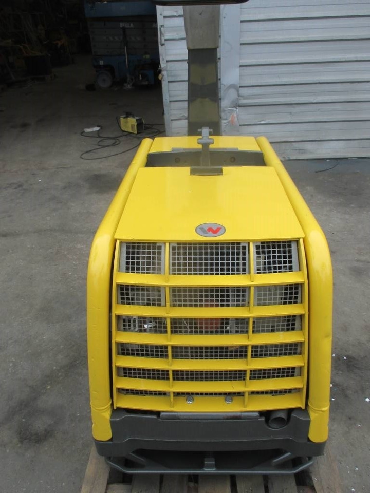 Wacker Neuson DPU80 LEM670 - Компактор: снимка 3 Wacker Neuson DPU80 LEM670 - Компактор: снимка 3