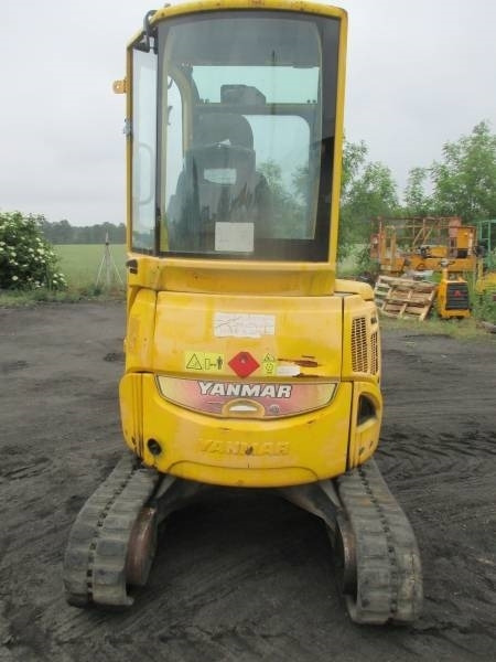 Yanmar Vio 20-4 - Мини багер: снимка 3 Yanmar Vio 20-4 - Мини багер: снимка 3