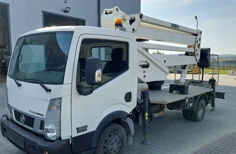 Nissan NT 400 CABSTAR podnośnik koszowy ISOLI PNT 210 JD4 - Автовишка: снимка 5 Nissan NT 400 CABSTAR podnośnik koszowy ISOLI PNT 210 JD4 - Автовишка: снимка 5