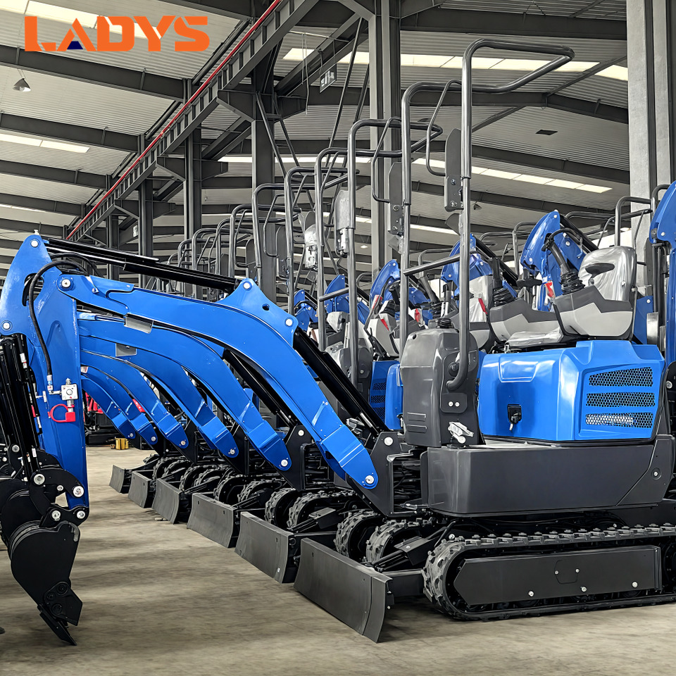 Нови Мини багер LADYS LA16Pro Mini Excavator Digger Miniexcavadora EPA Kubota Engine Mini Excavator For Sale With Mini Excavator Attachment Set: снимка 6