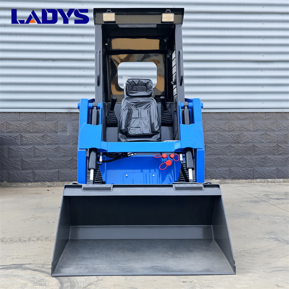 LADYS LADYS LA670 Mini Small Skid Steer Loader Compact Track Diesel Mini Skid Steer Loader For Sale With Small Mini Skid Steer Attachments 4 In 1 Bucket - Мини челен товарач: снимка 5 LADYS LADYS LA670 Mini Small Skid Steer Loader Compact Track Diesel Mini Skid Steer Loader For Sale With Small Mini Skid Steer Attachments 4 In 1 Bucket - Мини челен товарач: снимка 5