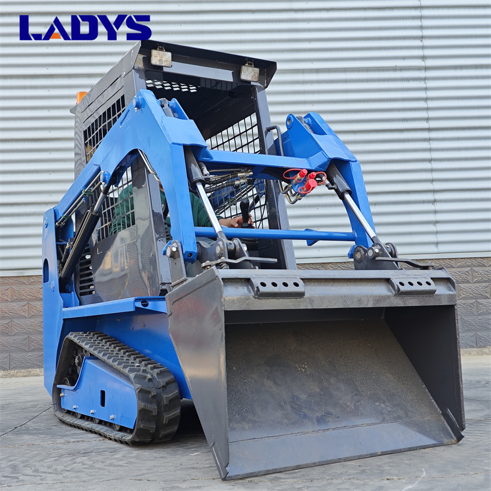 LADYS LADYS LA670 Mini Small Skid Steer Loader Compact Track Diesel Mini Skid Steer Loader For Sale With Small Mini Skid Steer Attachments 4 In 1 Bucket - Мини челен товарач: снимка 1 LADYS LADYS LA670 Mini Small Skid Steer Loader Compact Track Diesel Mini Skid Steer Loader For Sale With Small Mini Skid Steer Attachments 4 In 1 Bucket - Мини челен товарач: снимка 1