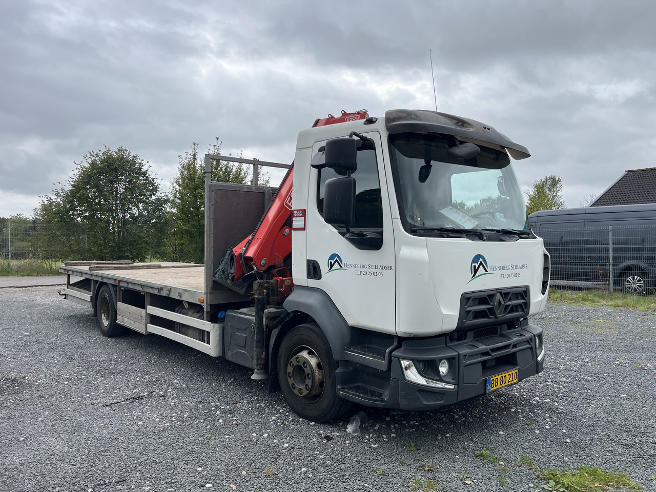 RENAULT D 16 - Камион с кран: снимка 2 RENAULT D 16 - Камион с кран: снимка 2