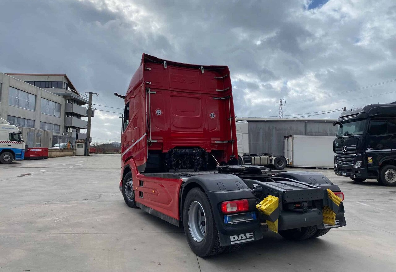 DAF XG 480 - Влекач: снимка 4 DAF XG 480 - Влекач: снимка 4
