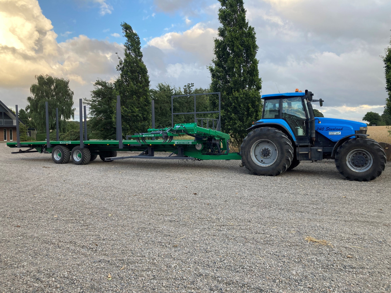 GST BALE STACKER - Саморазтоварващо се ремарке: снимка 3 GST BALE STACKER - Саморазтоварващо се ремарке: снимка 3