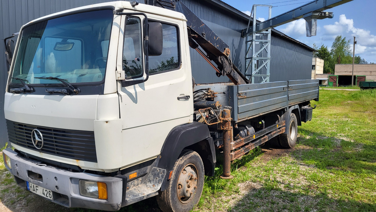 MERCEDES-BENZ 814 HIAB 071 - Камион с кран: снимка 1 MERCEDES-BENZ 814 HIAB 071 - Камион с кран: снимка 1