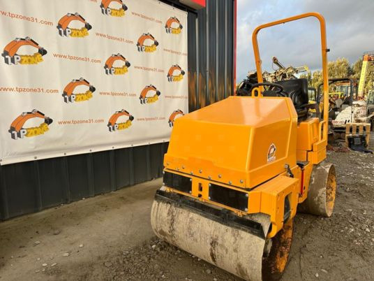 Ammann AV20 à 6900 € HT - Валяк: снимка 2 Ammann AV20 à 6900 € HT - Валяк: снимка 2