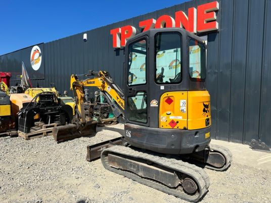 Bobcat E26 Cabine à 20500 € HT - Мини багер: снимка 4 Bobcat E26 Cabine à 20500 € HT - Мини багер: снимка 4