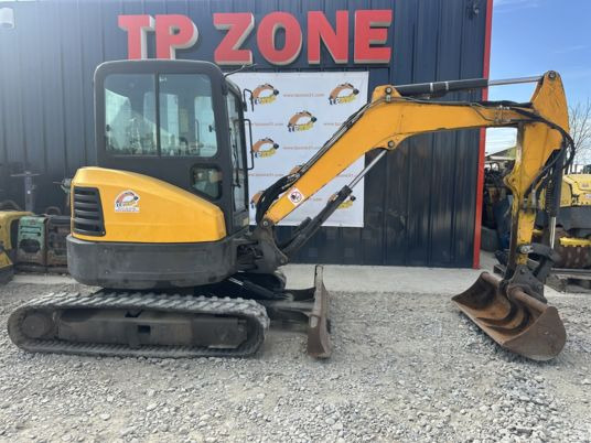 Bobcat E35 Cabine à 20500 € HT - Мини багер: снимка 1 Bobcat E35 Cabine à 20500 € HT - Мини багер: снимка 1