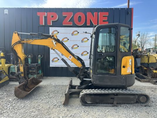 Bobcat E35 Cabine à 20500 € HT - Мини багер: снимка 2 Bobcat E35 Cabine à 20500 € HT - Мини багер: снимка 2