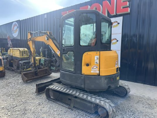 Bobcat E35 Cabine à 20500 € HT - Мини багер: снимка 4 Bobcat E35 Cabine à 20500 € HT - Мини багер: снимка 4
