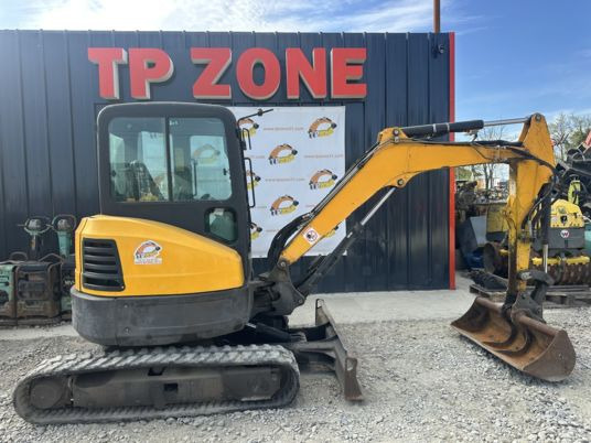 Bobcat E35 Cabine à 20500 € HT - Мини багер: снимка 5 Bobcat E35 Cabine à 20500 € HT - Мини багер: снимка 5