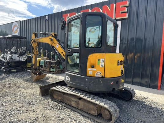 Bobcat E35 Cabine à 23 500 € HT - Мини багер: снимка 4 Bobcat E35 Cabine à 23 500 € HT - Мини багер: снимка 4